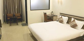 TG Rooms Station Road, Raipur